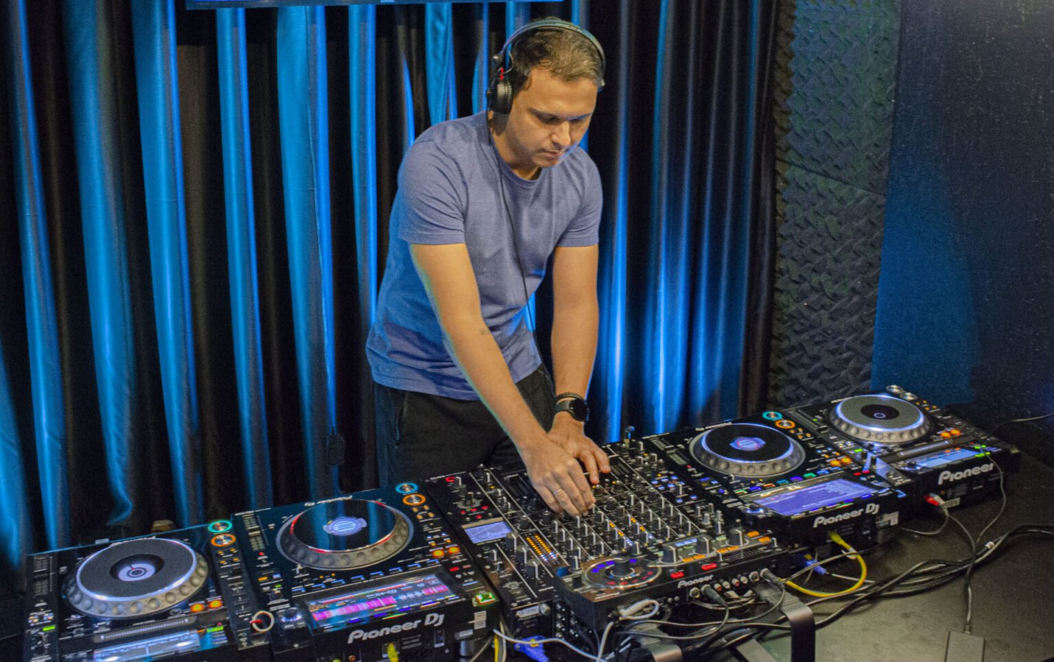 Quanto Ganha um DJ Descubra os Segredos do Mundo da Música Eletrônica