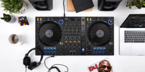 Mesa básica para DJs